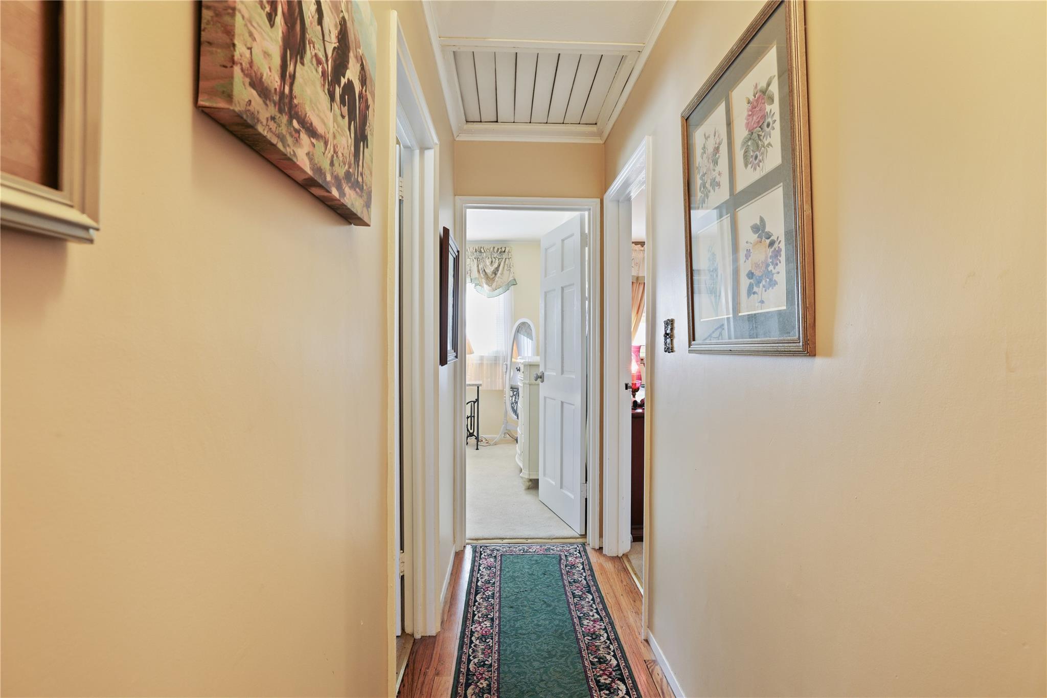 3676 Regent Lane, Wantagh, New York image 21