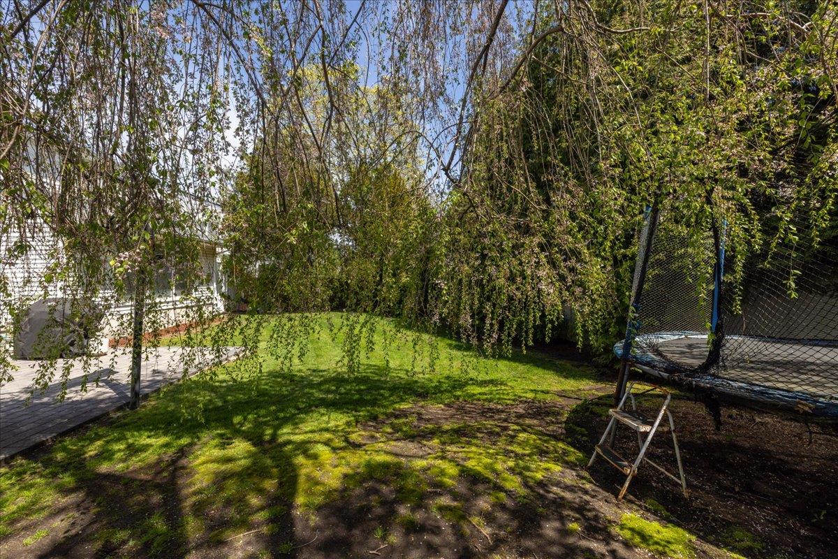991 South End Avenue, Woodmere, New York image 39