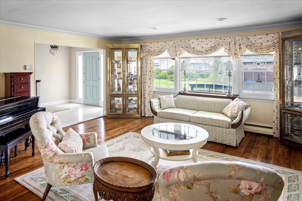 991 South End Avenue, Woodmere, New York image 13