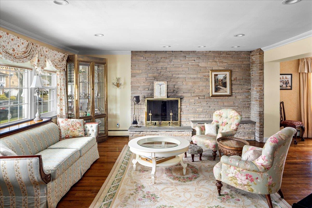 991 South End Avenue, Woodmere, New York image 10