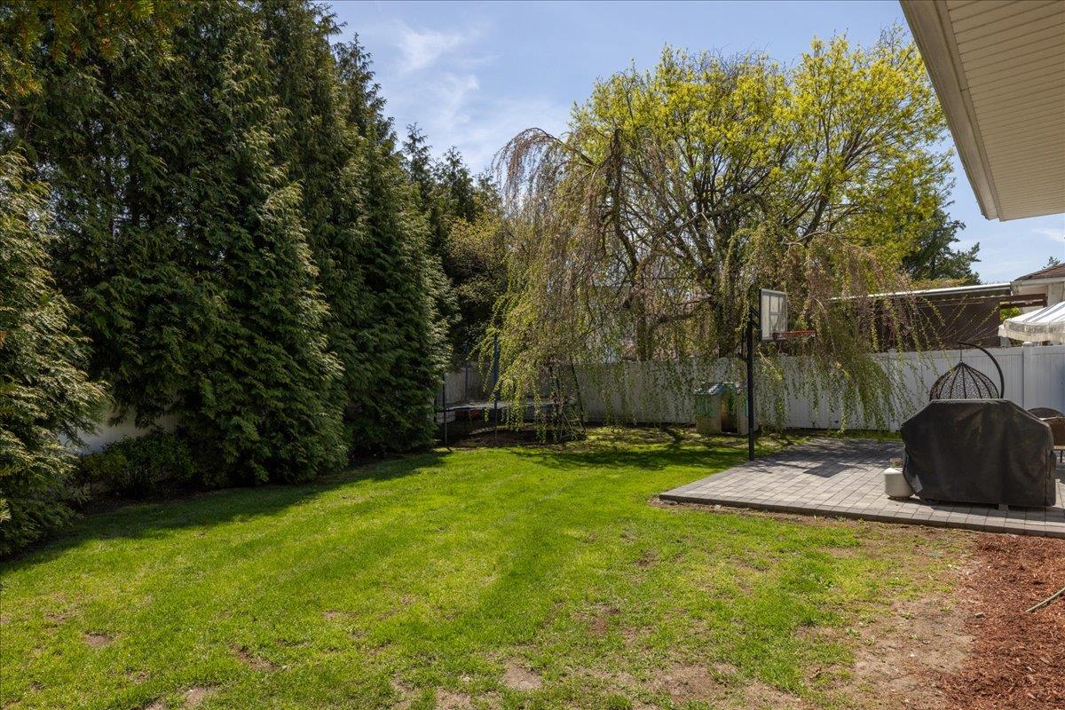 991 South End Avenue, Woodmere, New York image 40