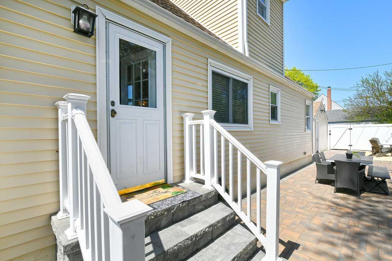 214 Maeder Avenue, Merrick, New York image 24