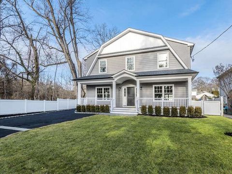 111 Fairfield Avenue Port Washington NY 11050