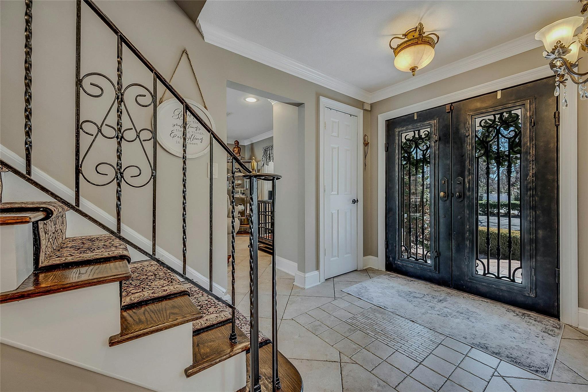 166 Cold Spring Road, Syosset, New York image 4