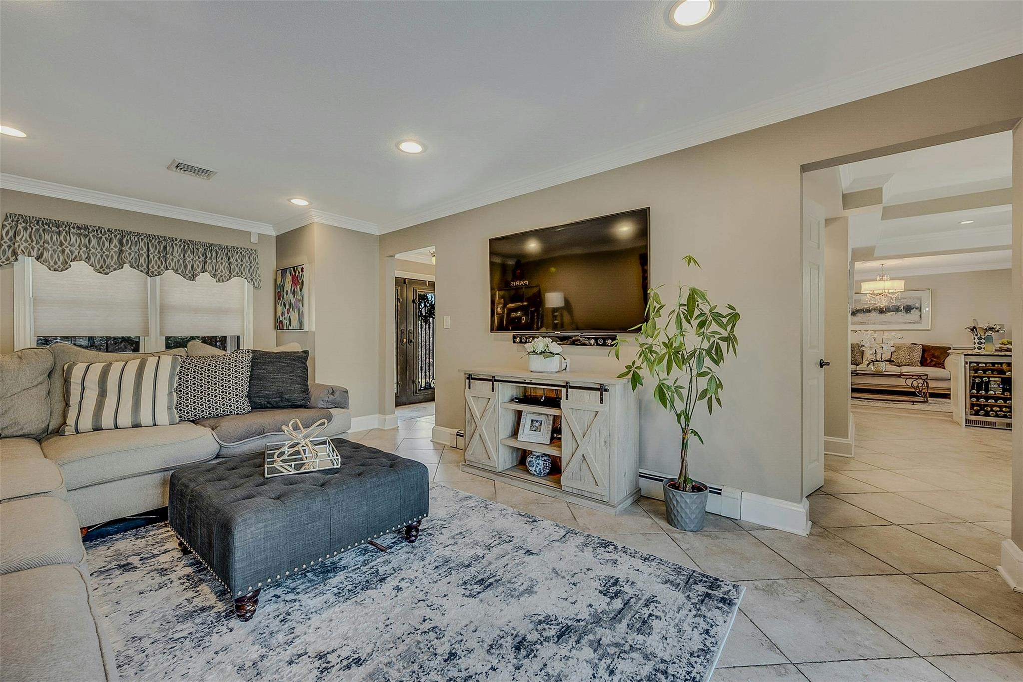 166 Cold Spring Road, Syosset, New York image 8