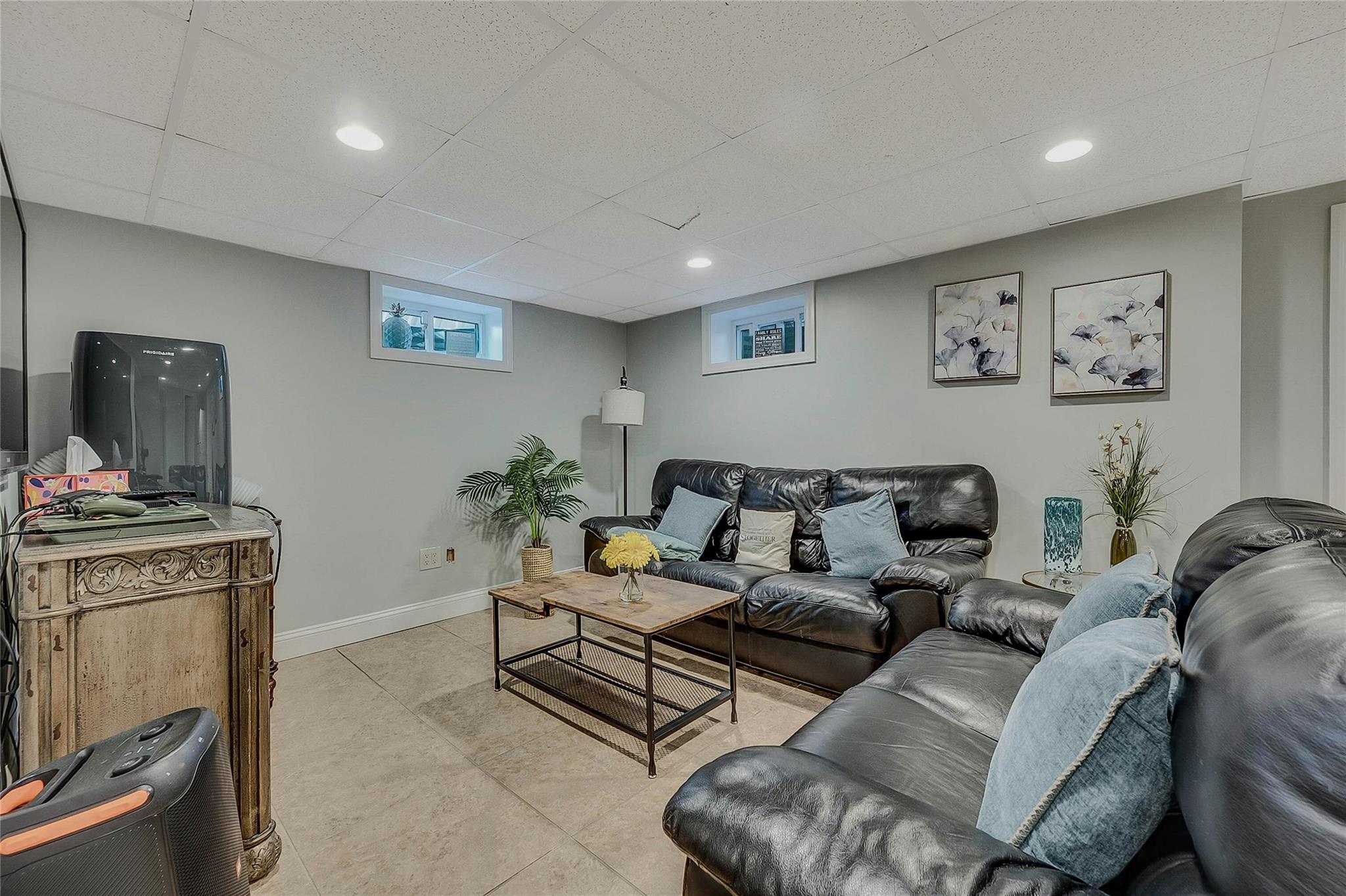 166 Cold Spring Road, Syosset, New York image 34