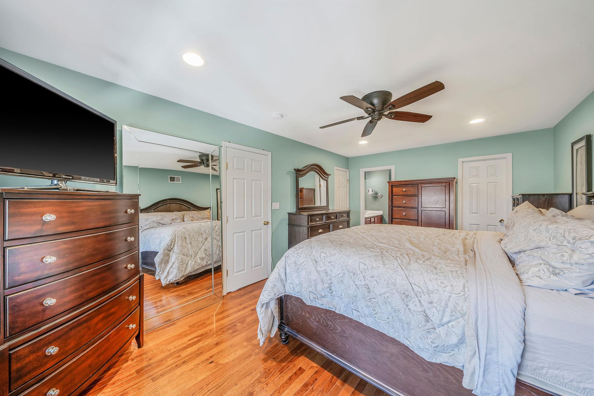 17 Grand Canyon Court #17, Bohemia, New York image 16