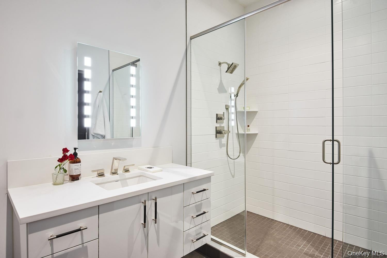 11 Serenity Lane 1A
