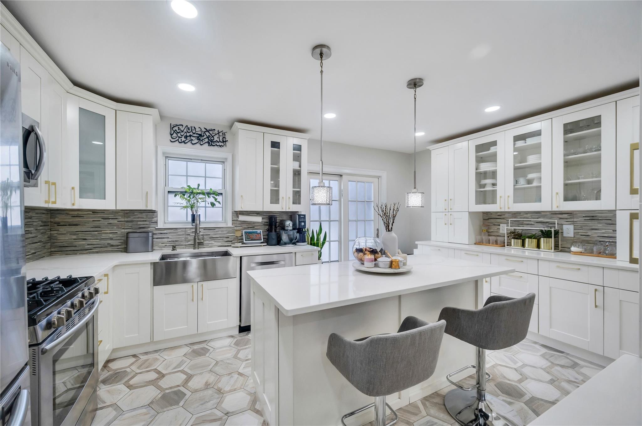 24-03 88th Street, East Elmhurst, New York image 3