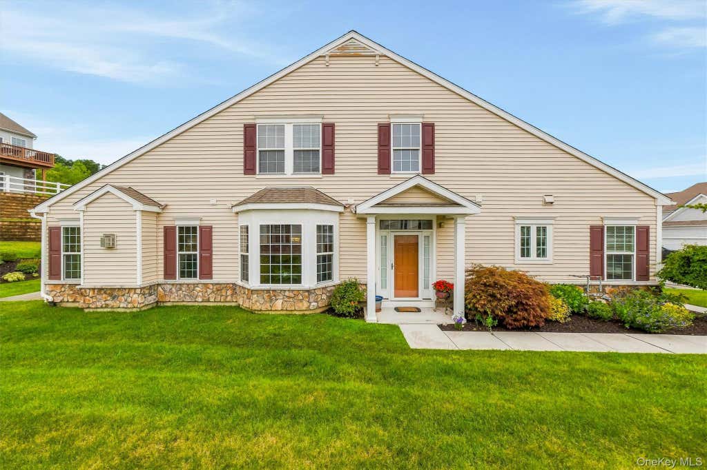 Photo of 8 Atkins Court, Carmel, NY 10512 (MLS # 1021855)