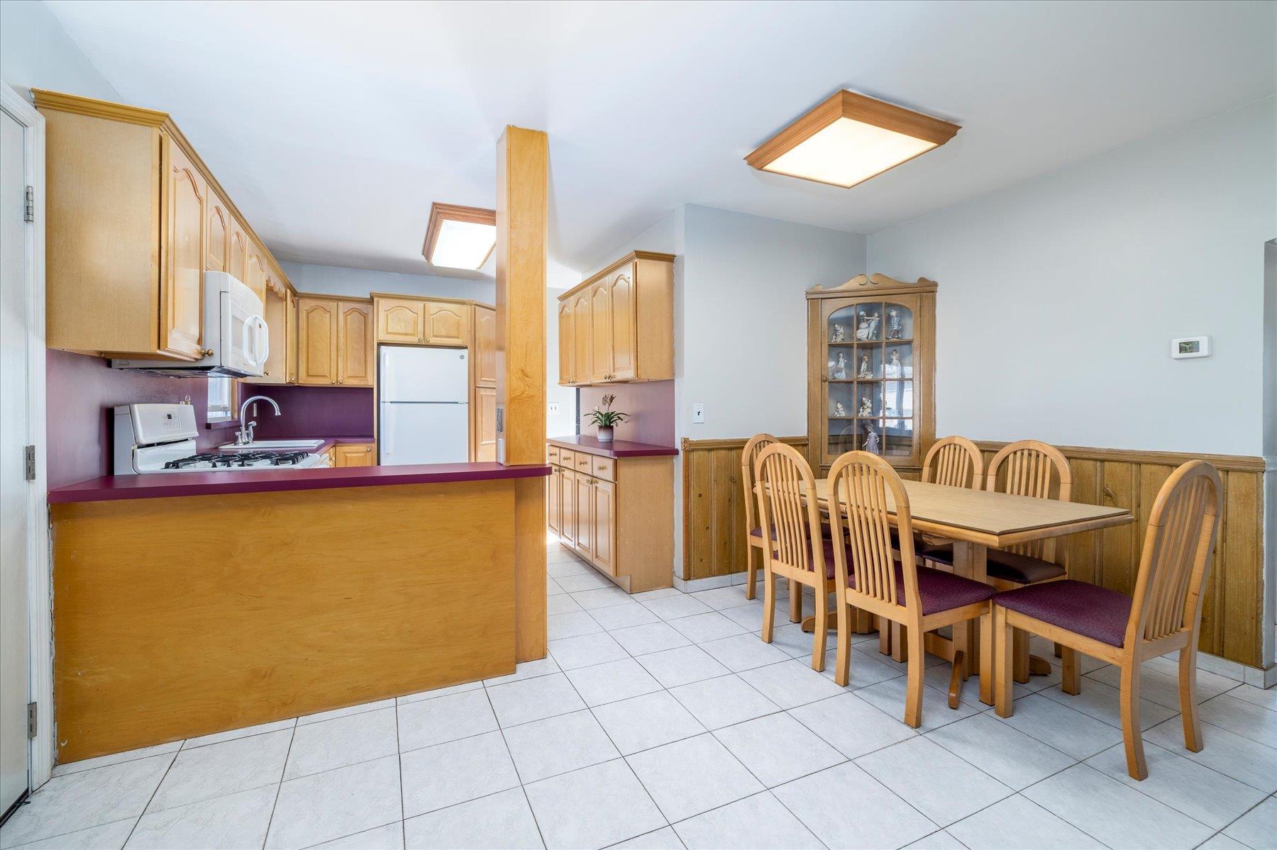 61 Albert Road, Valley Stream, New York image 6