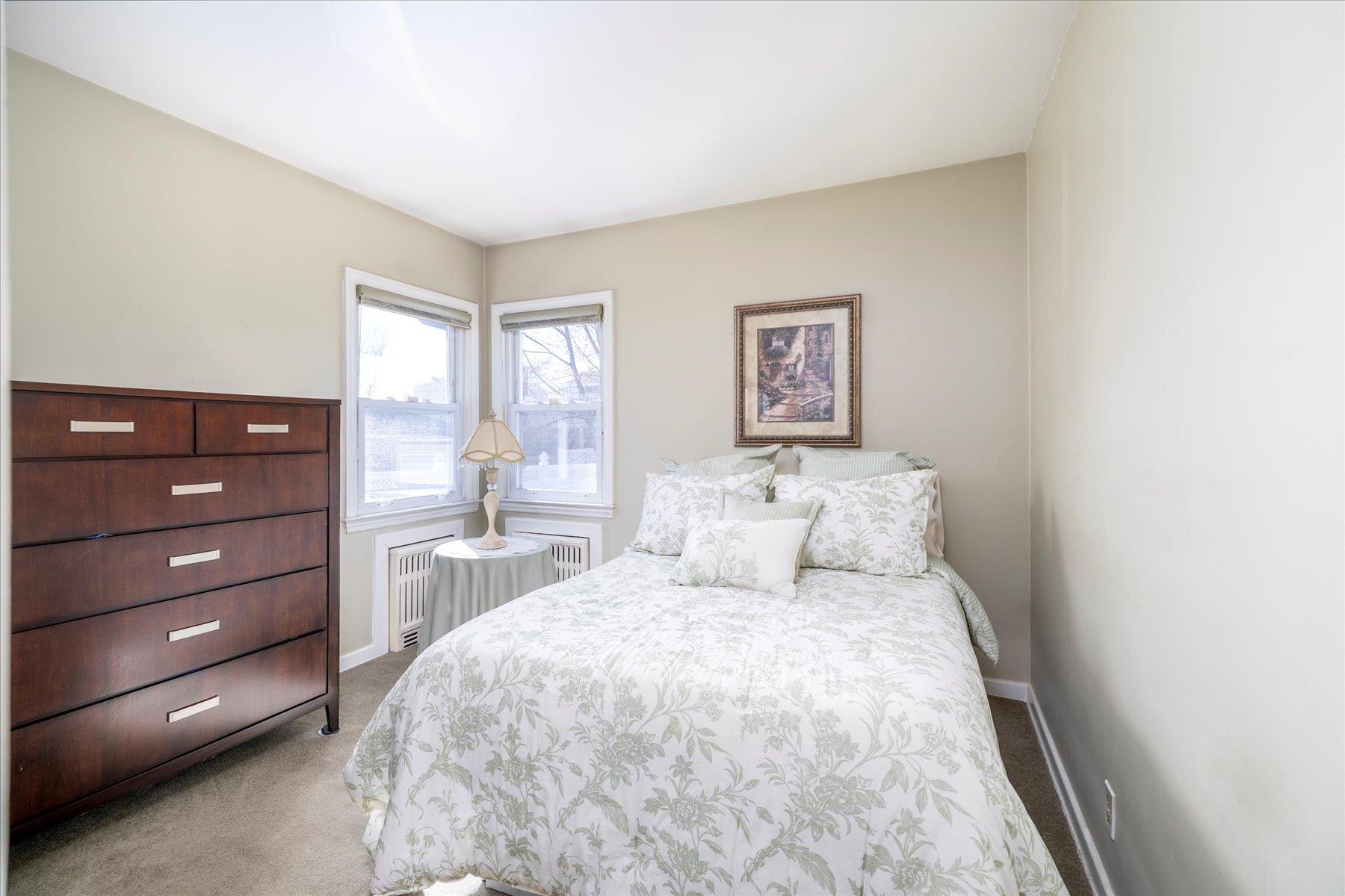 61 Albert Road, Valley Stream, New York image 15