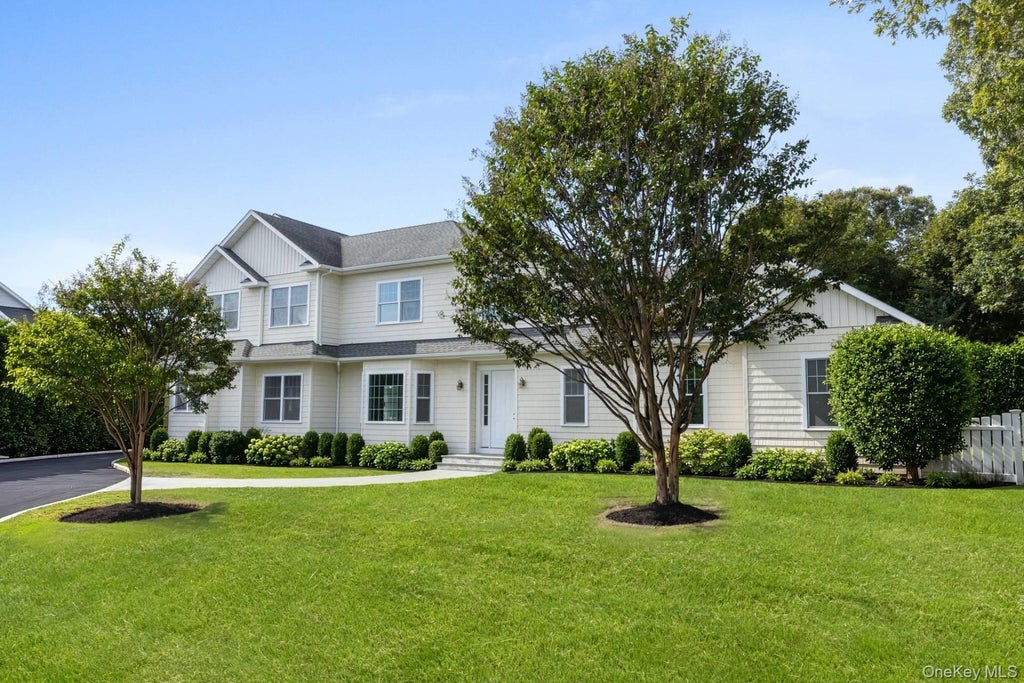 Photo of 27 Fortune Cookie Lane, Hampton Bays, NY 11946 (MLS # 1068641)