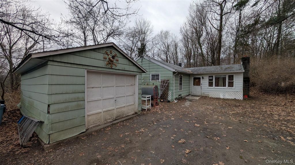 Photo of 114 Weyants Lane, Newburgh, NY 12550 (MLS # 977589)