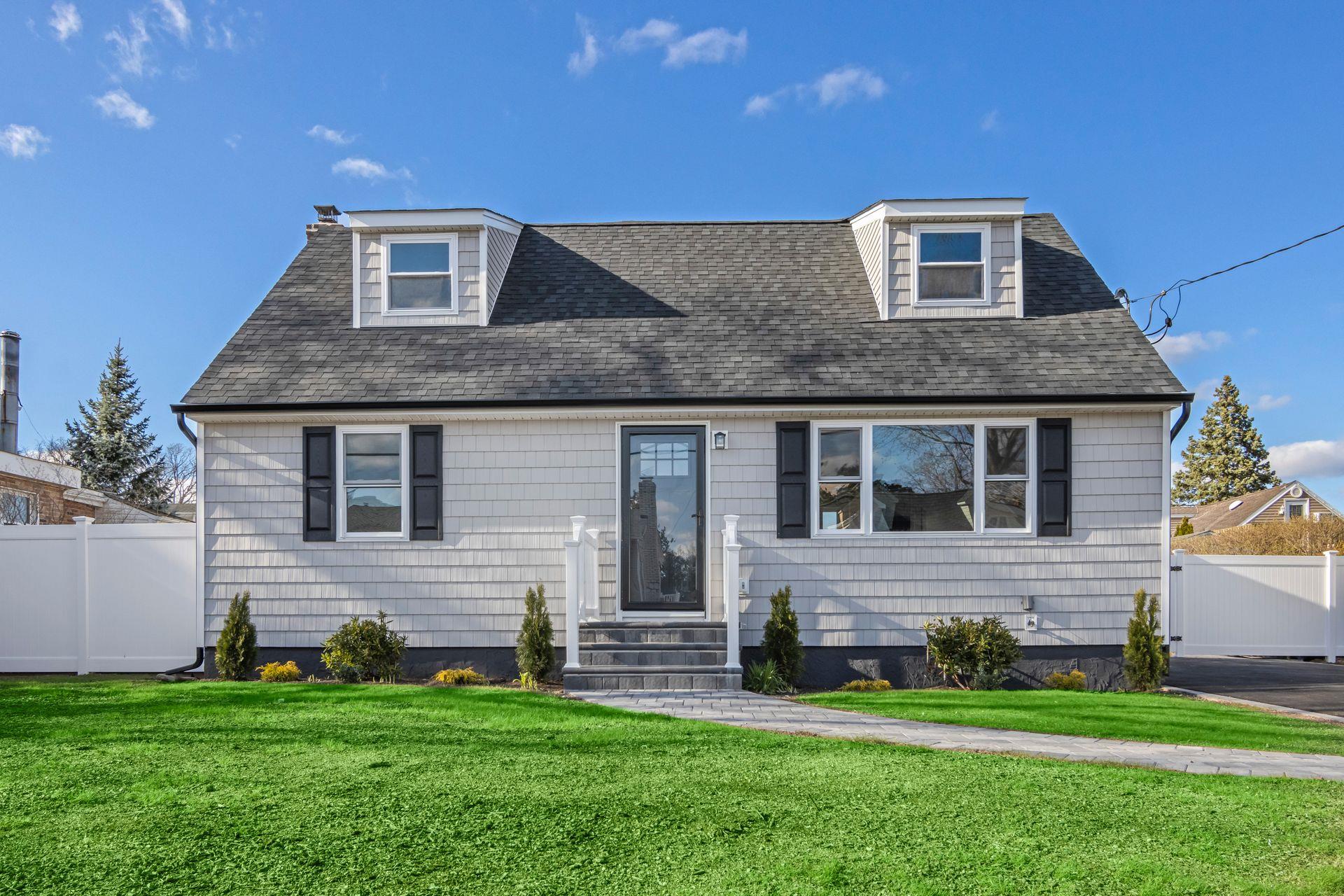 145 N Hawthorne Street, Massapequa, New York image 1