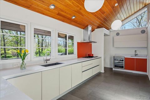 Tiny photo for 33 Tweed Boulevard, Nyack, NY 10960 (MLS # 990101)