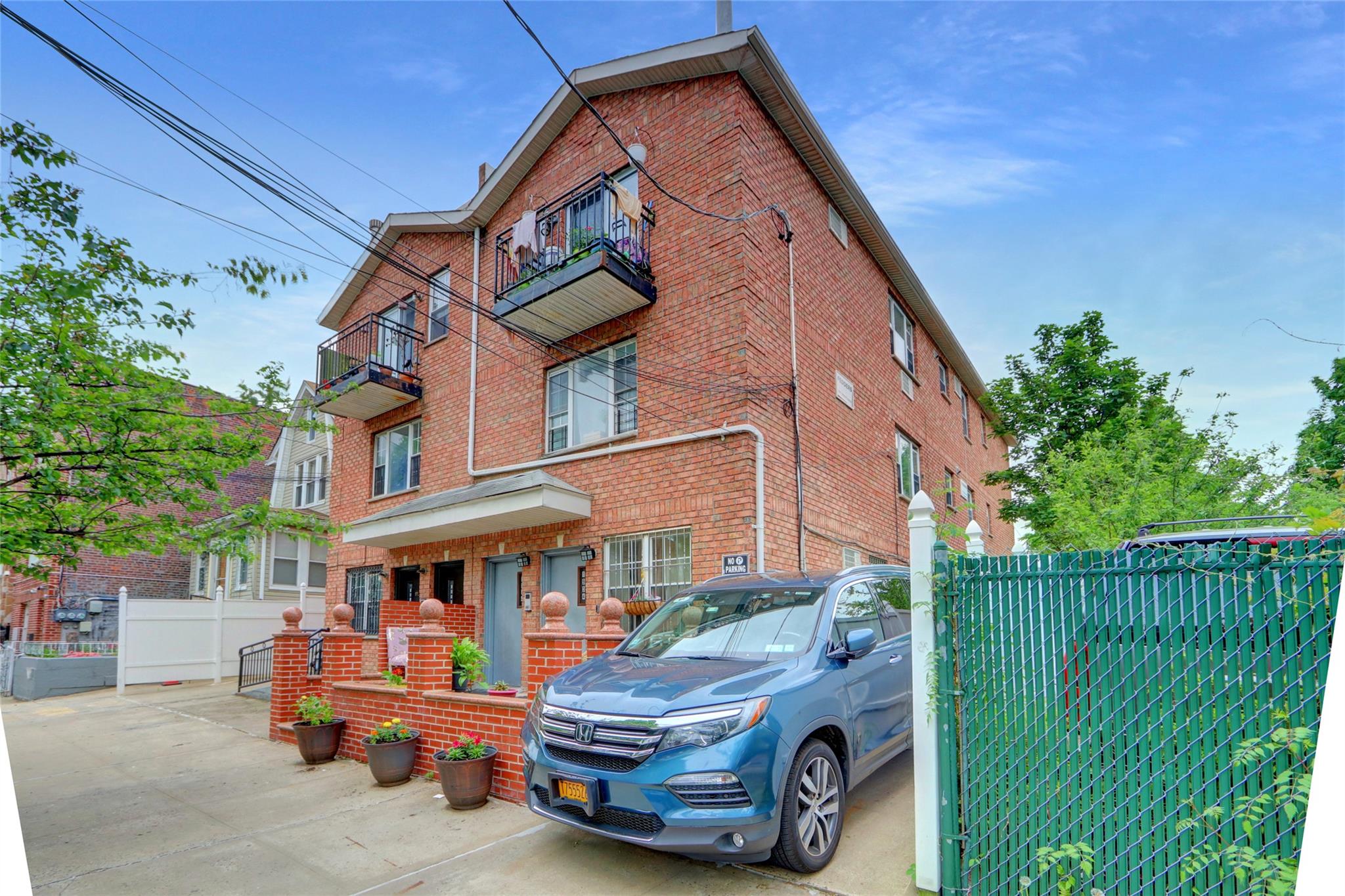 Property for Sale at Chatterton Avenue, Bronx, New York - Bedrooms: 9 
Bathrooms: 6  - $1,600,000