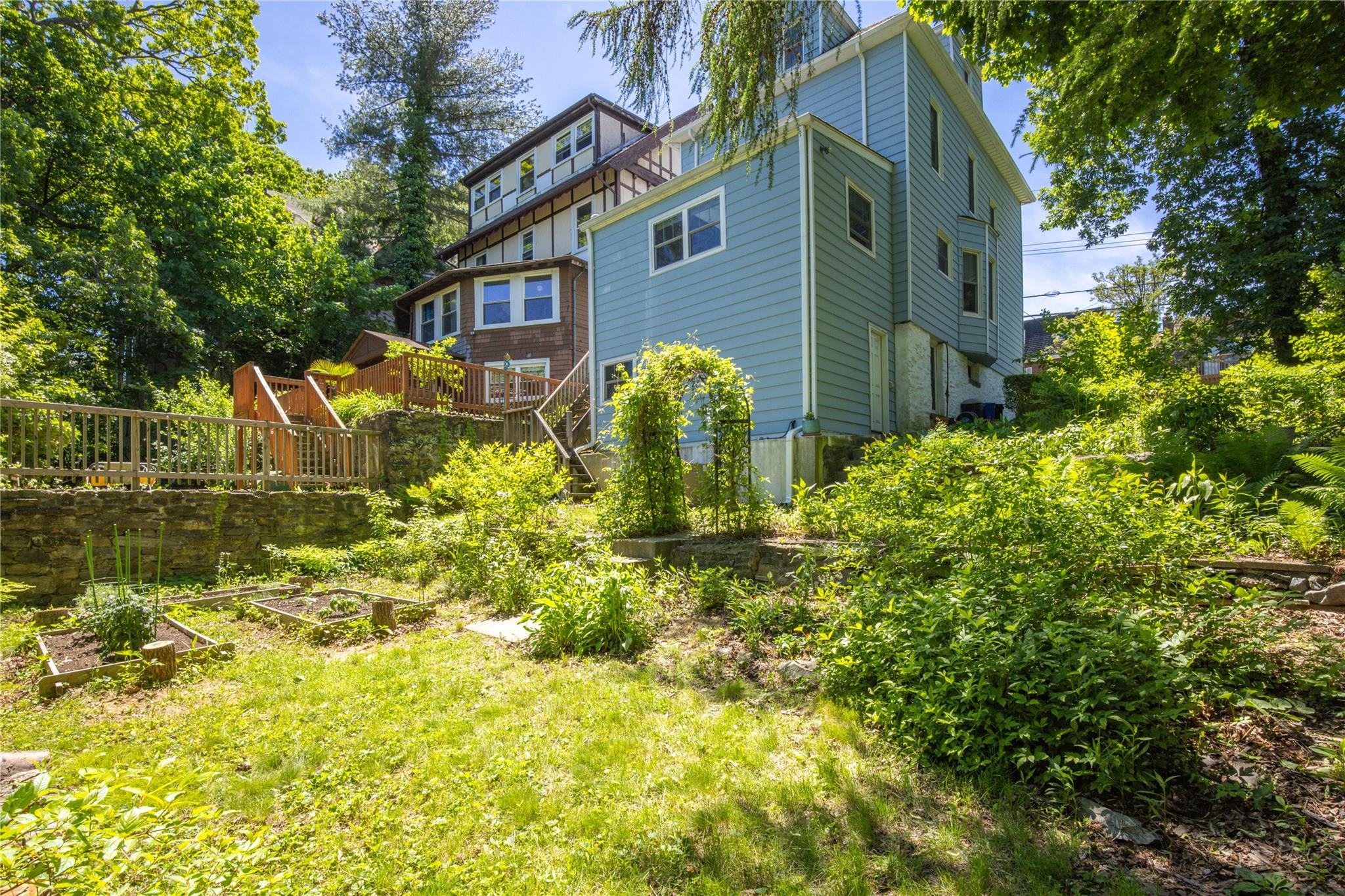 16 Rossmore Avenue, Bronxville, New York image 3