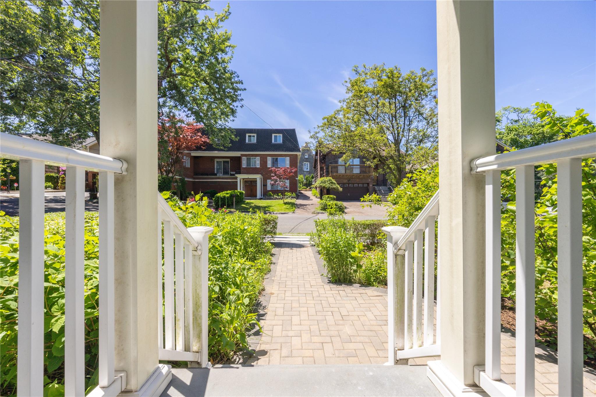 16 Rossmore Avenue, Bronxville, New York image 7