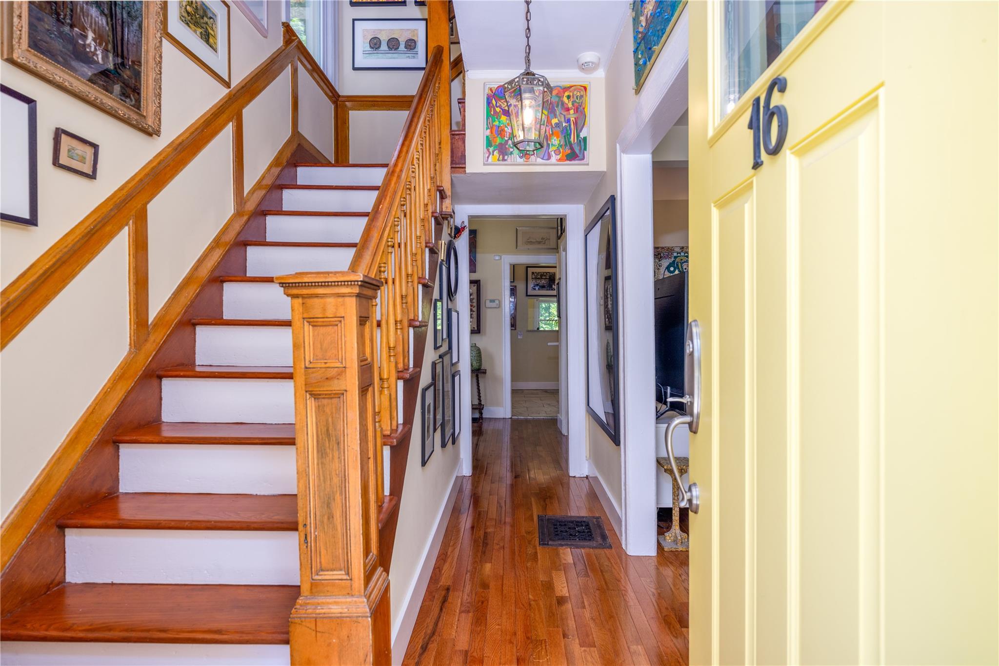 16 Rossmore Avenue, Bronxville, New York image 8