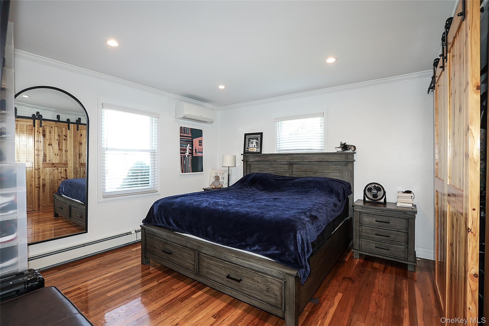 Albertson, New York 11507, United States, 4 Bedrooms Bedrooms, ,2 BathroomsBathrooms,Residential,Active,230920