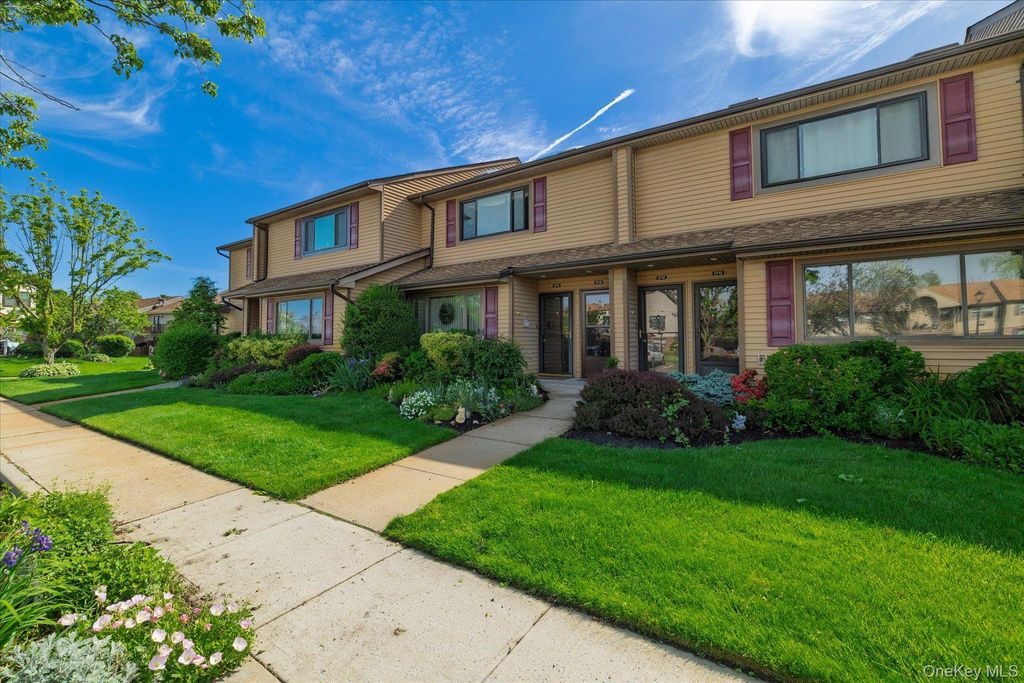 Photo of 100 Daly Boulevard #2715, Oceanside, NY 11572 (MLS # 1006081)