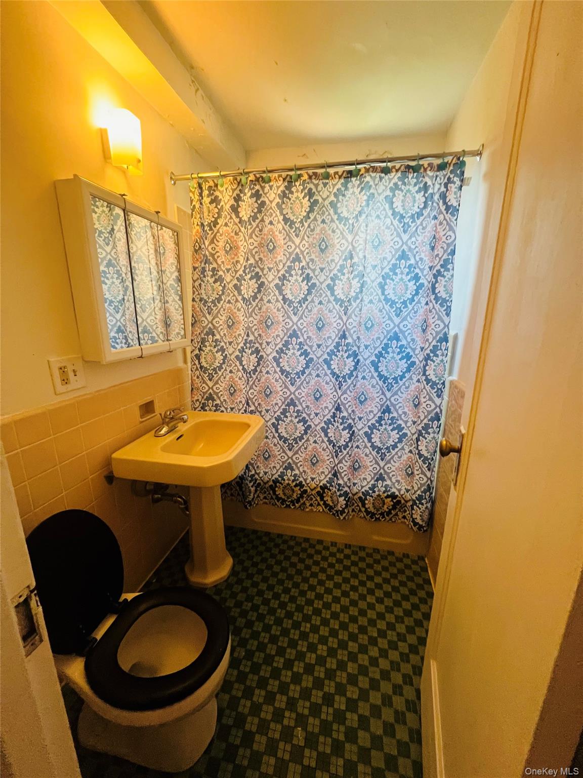 2160 E Tremont Avenue 5F