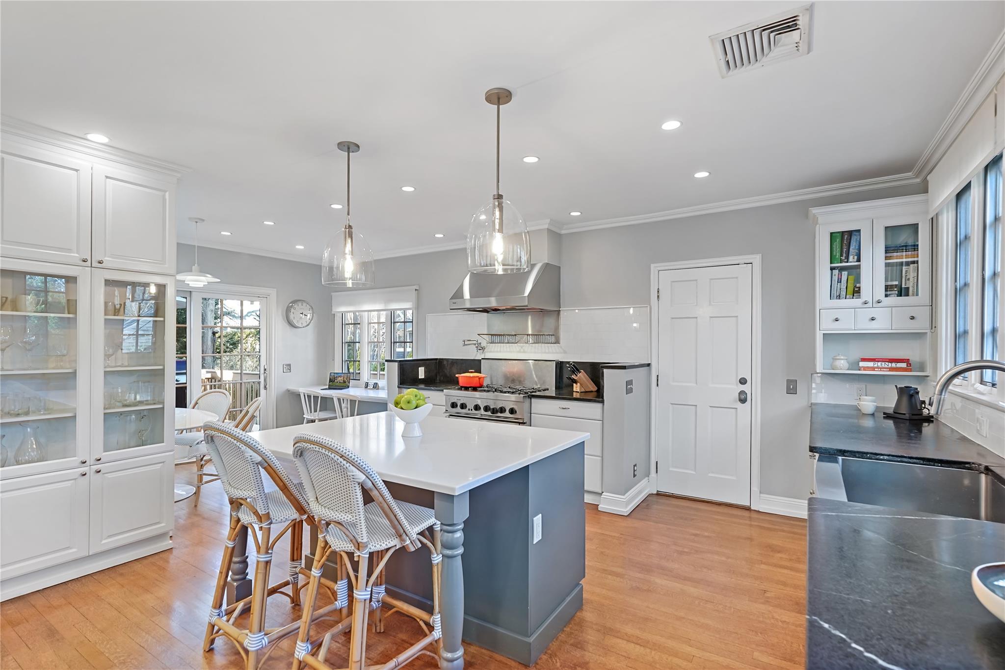 23 Pine Brook Drive, Larchmont, New York image 7