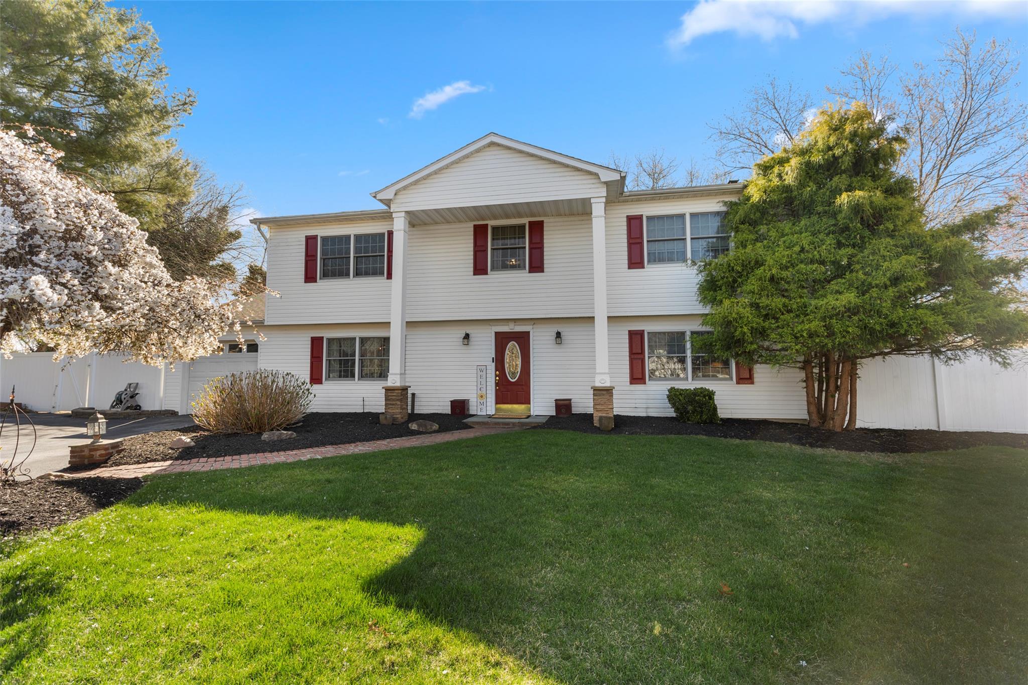 Property for Sale at Millbury Lane, South Setauket, Hamptons, NY - Bedrooms: 4 
Bathrooms: 3  - $829,000