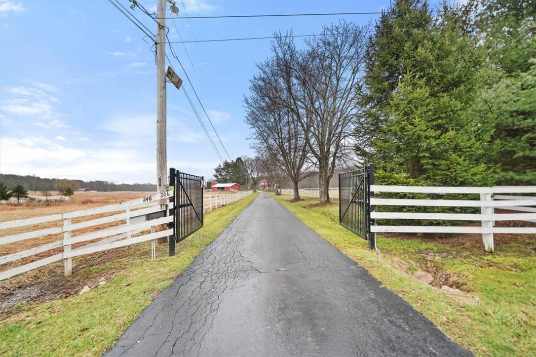 Brimstone Hill Road, Pine Bush, New York - 4 Bedrooms  
2 Bathrooms  
7 Rooms - 