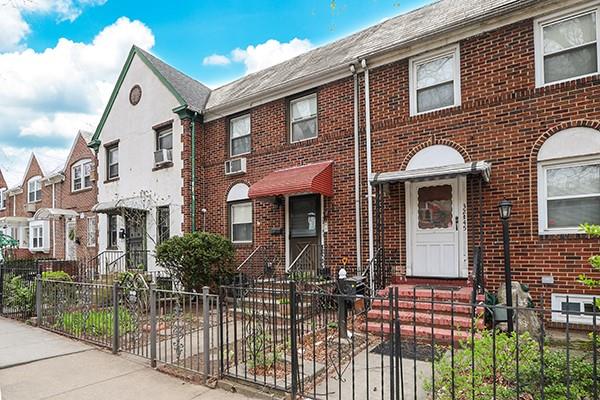32-43 53rd Place, Woodside, New York image 2