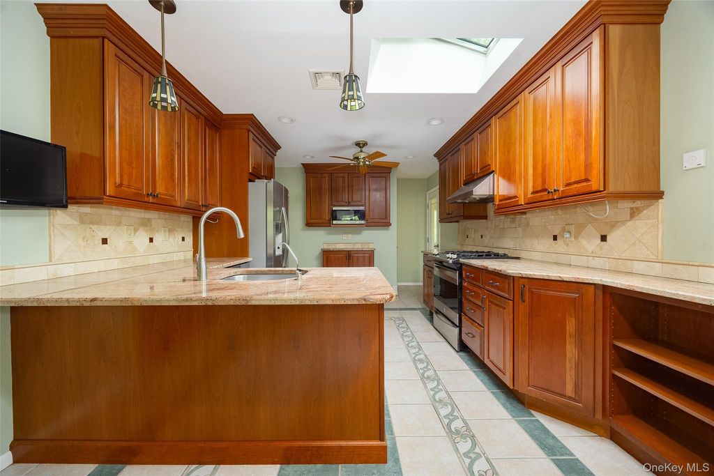 Photo of 24 Johns Boulevard, Poughkeepsie, NY 12603 (MLS # 998426)