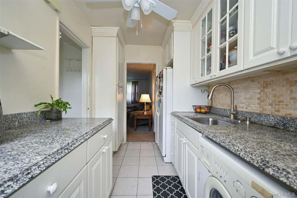 Photo of 245-12 62 Avenue #2nd Floor, Douglaston, NY 11362 (MLS # 1024520)