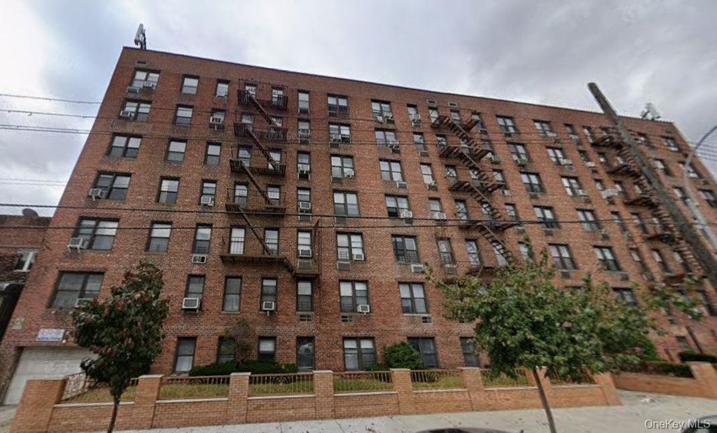 Photo of 2922 Nostrand Avenue #4A, Brooklyn, NY 11229 (MLS # 984914)