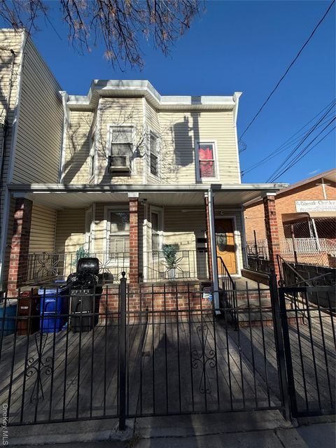 Multifamily For Sale - 849 E 221st Street<br/> Bronx County, Bronx, NY 10467