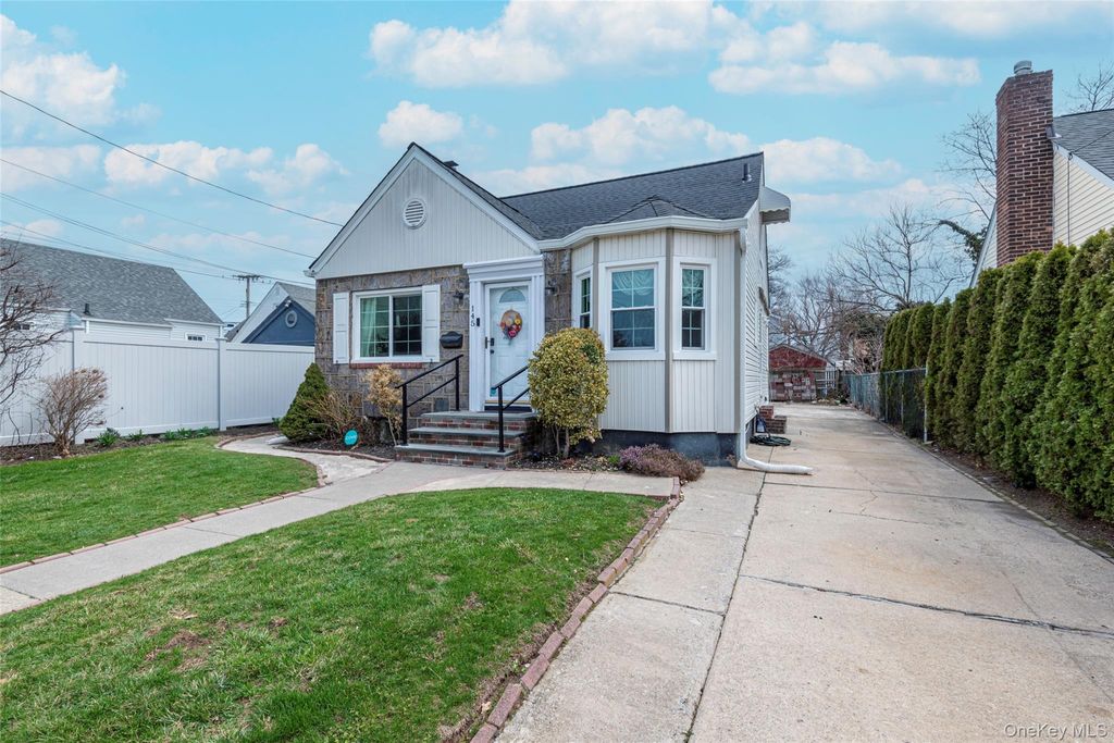 Photo of 145 Jacob Street, Elmont, NY 11003 (MLS # 976781)