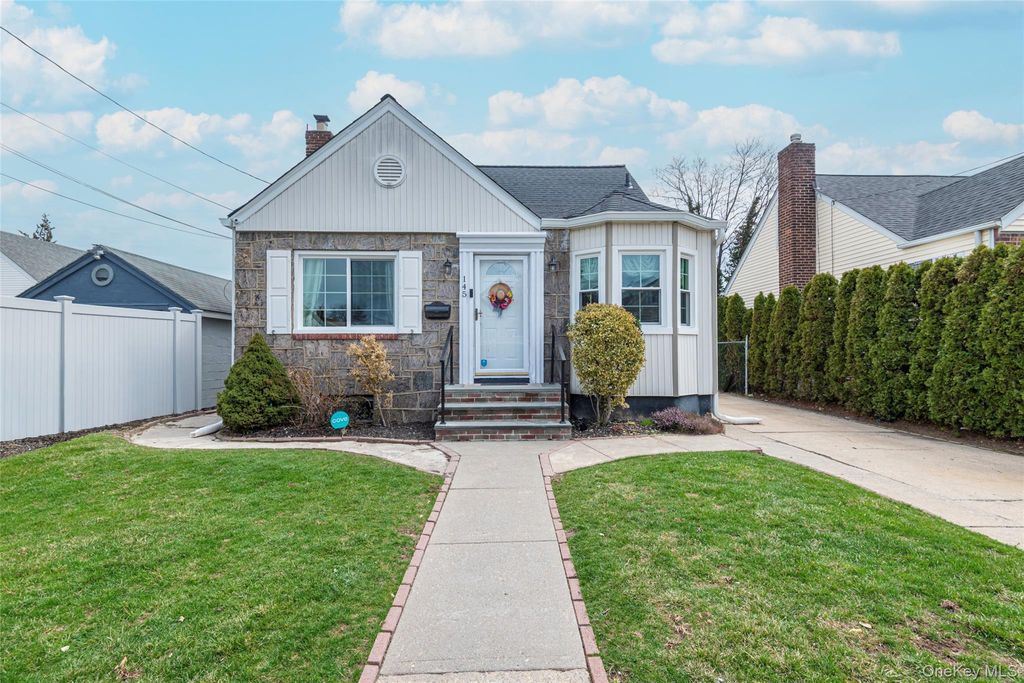 Photo of 145 Jacob Street, Elmont, NY 11003 (MLS # 976781)