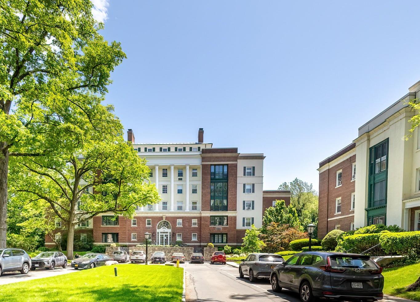 9 Brooklands Cir #3D, Bronxville, New York image 1
