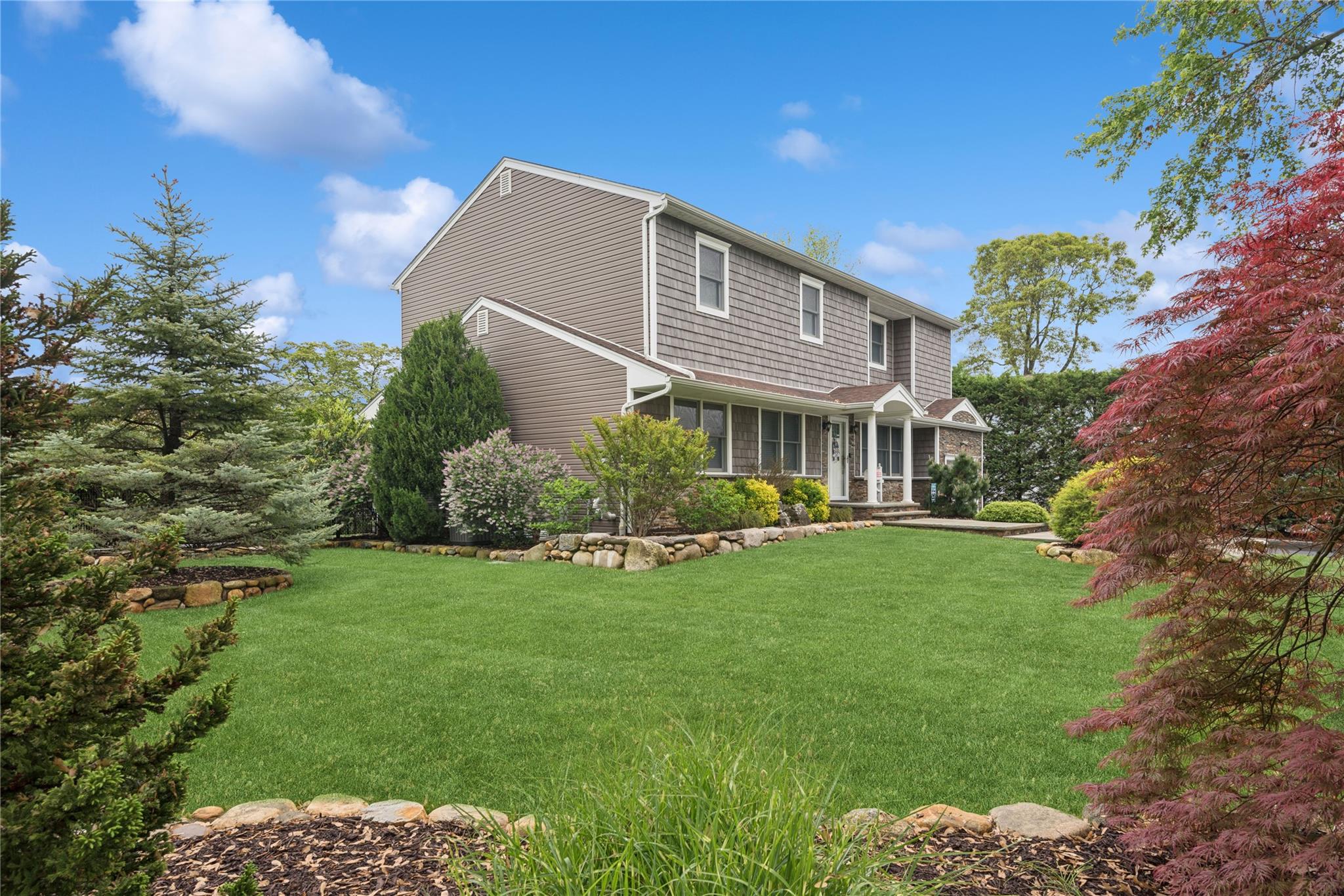 11 Greenfield Lane, Commack, New York image 2