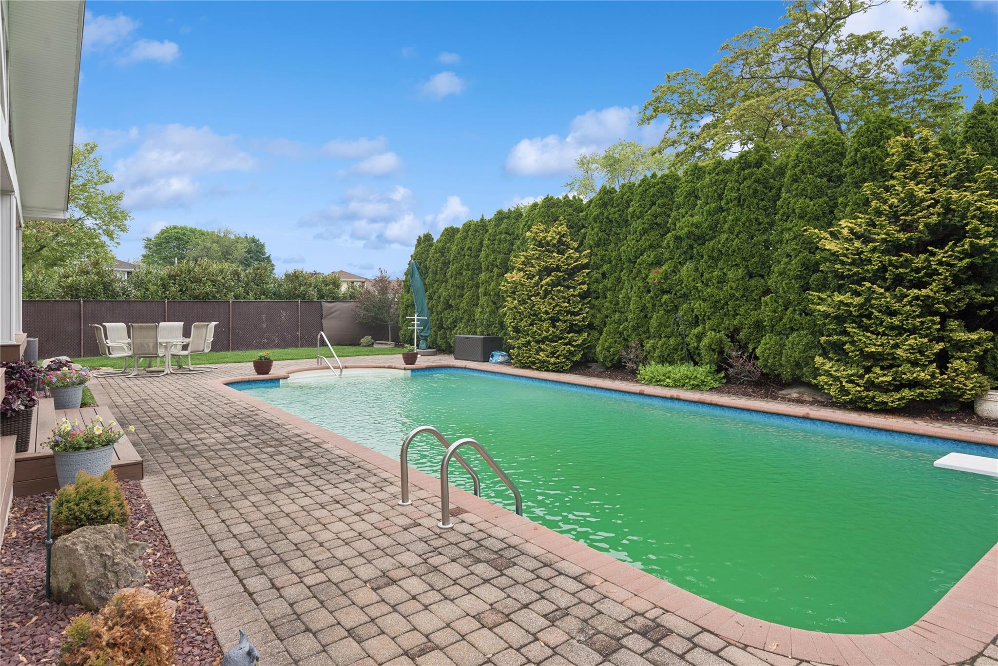 11 Greenfield Lane, Commack, New York image 3