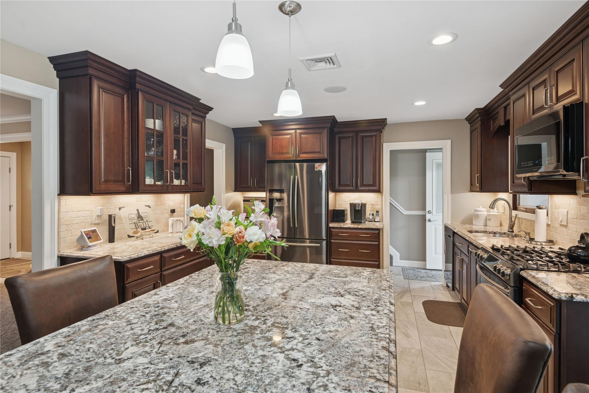 11 Greenfield Lane, Commack, New York image 15