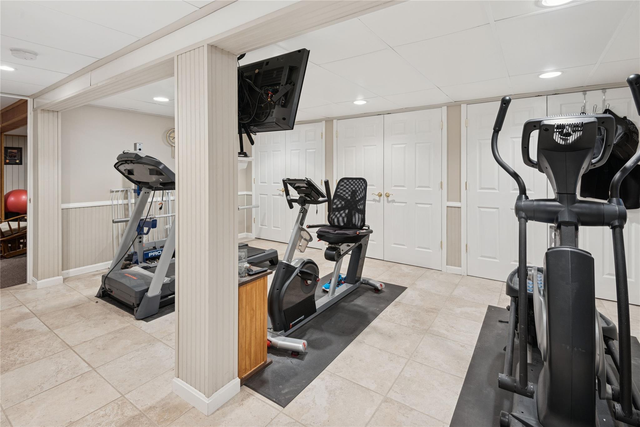 11 Greenfield Lane, Commack, New York image 29