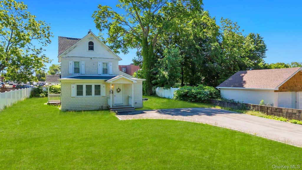 Photo of 5 Hawkins Avenue, Smithtown, NY 11787 (MLS # 1008241)