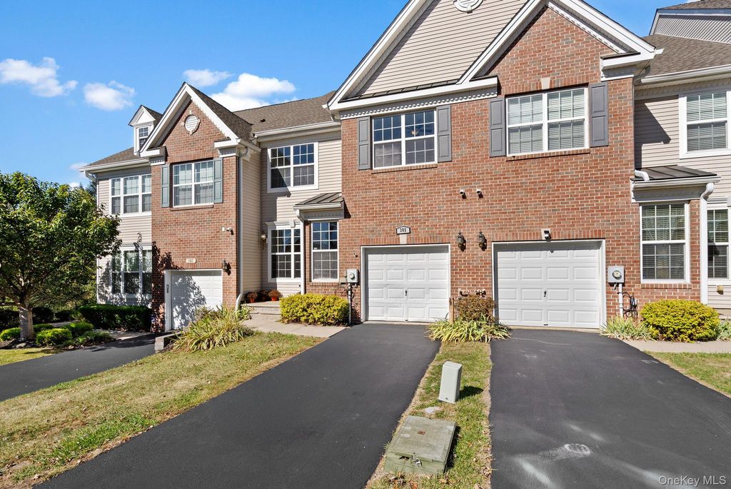 Photo of 305 Balsam Drive, New Windsor, NY 12553 (MLS # 927070)
