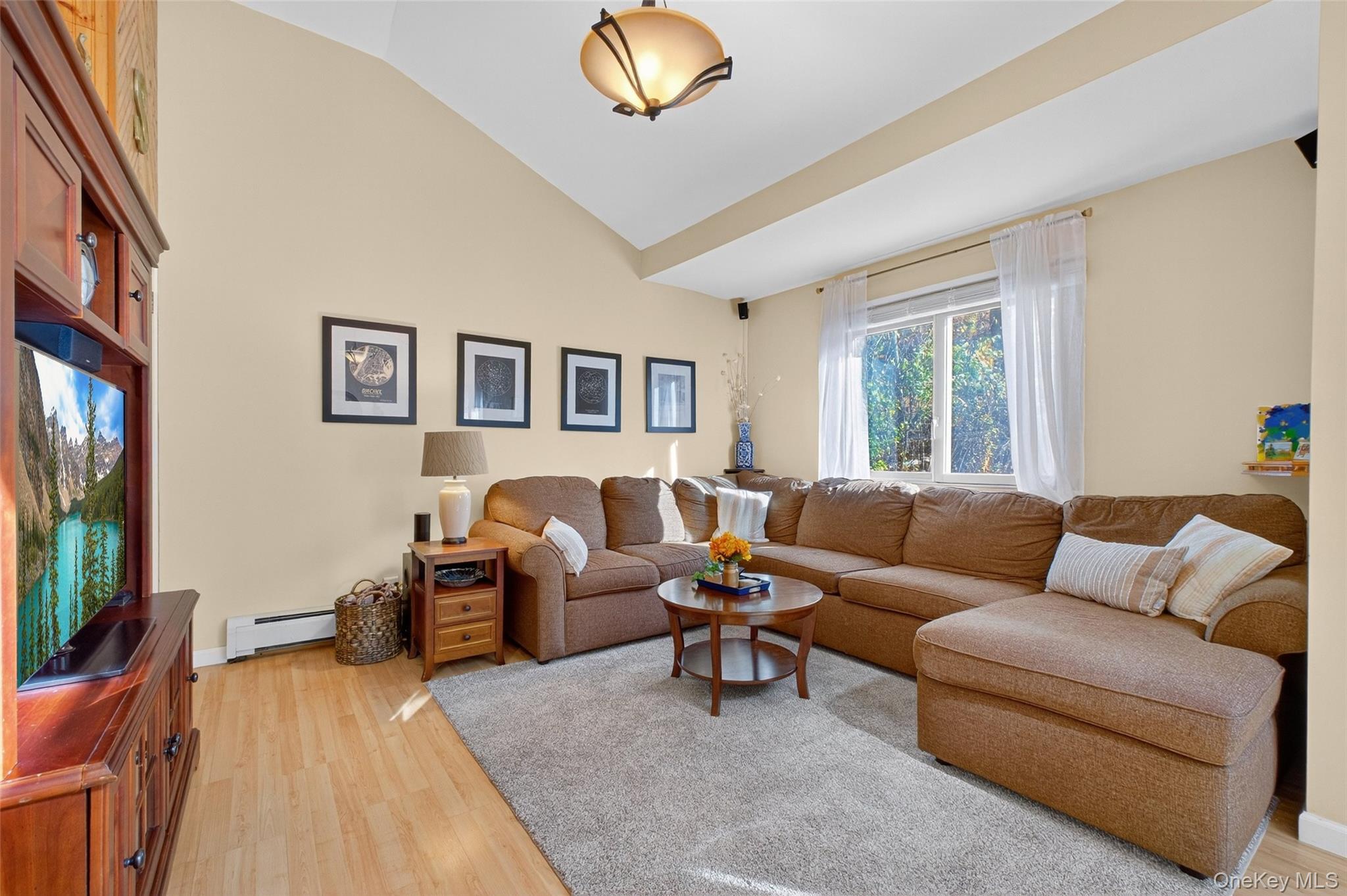 15 Woodbine Drive