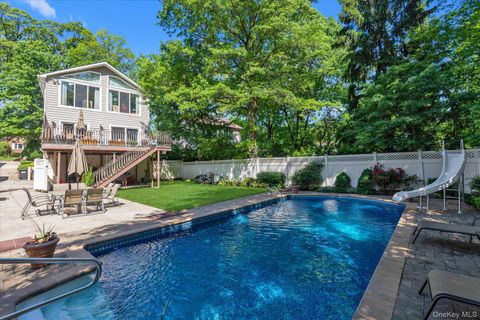 41-27 Orient Avenue Douglaston NY 11363