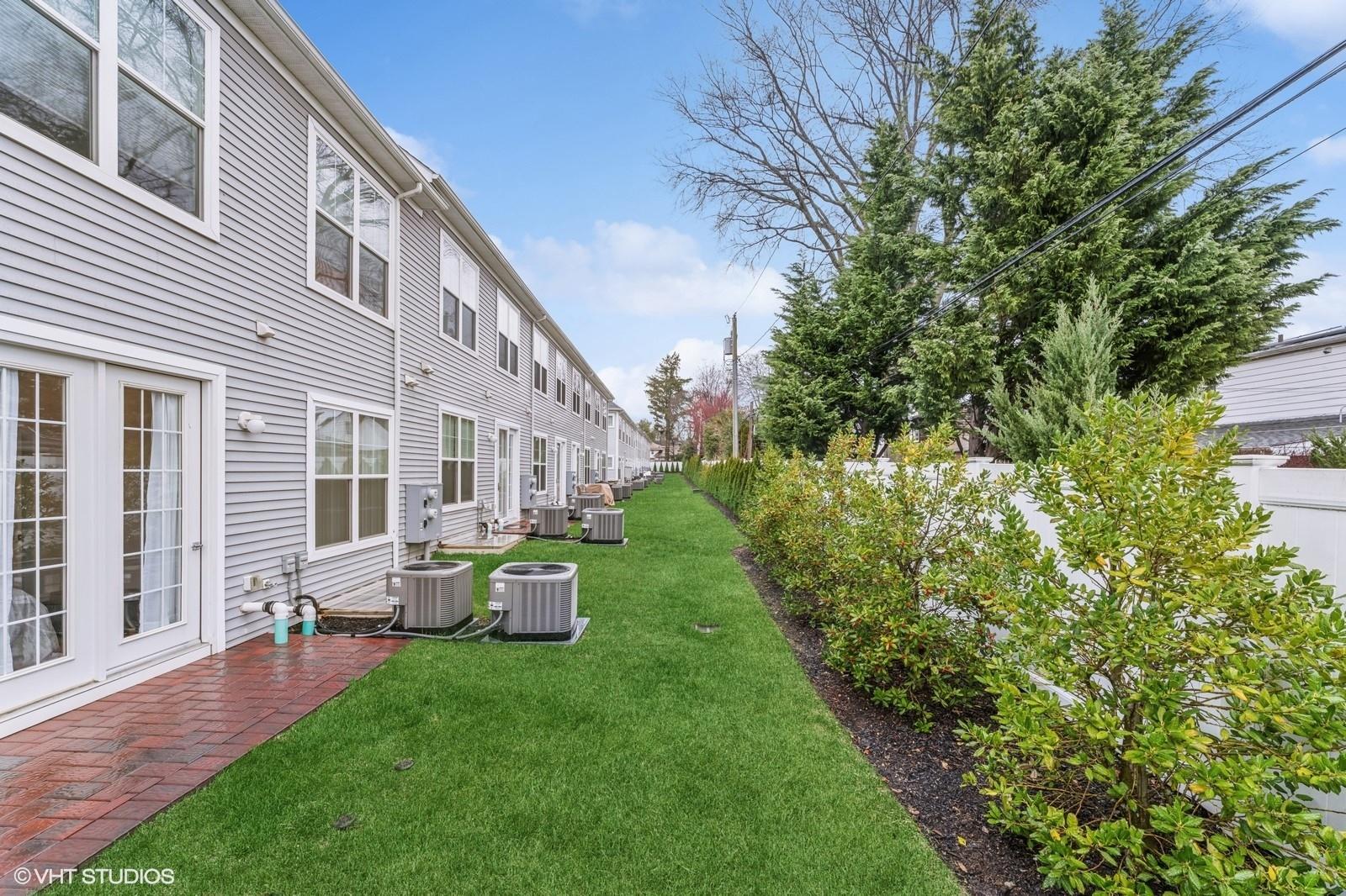 417 Emanuel Way #417, East Meadow, New York image 16