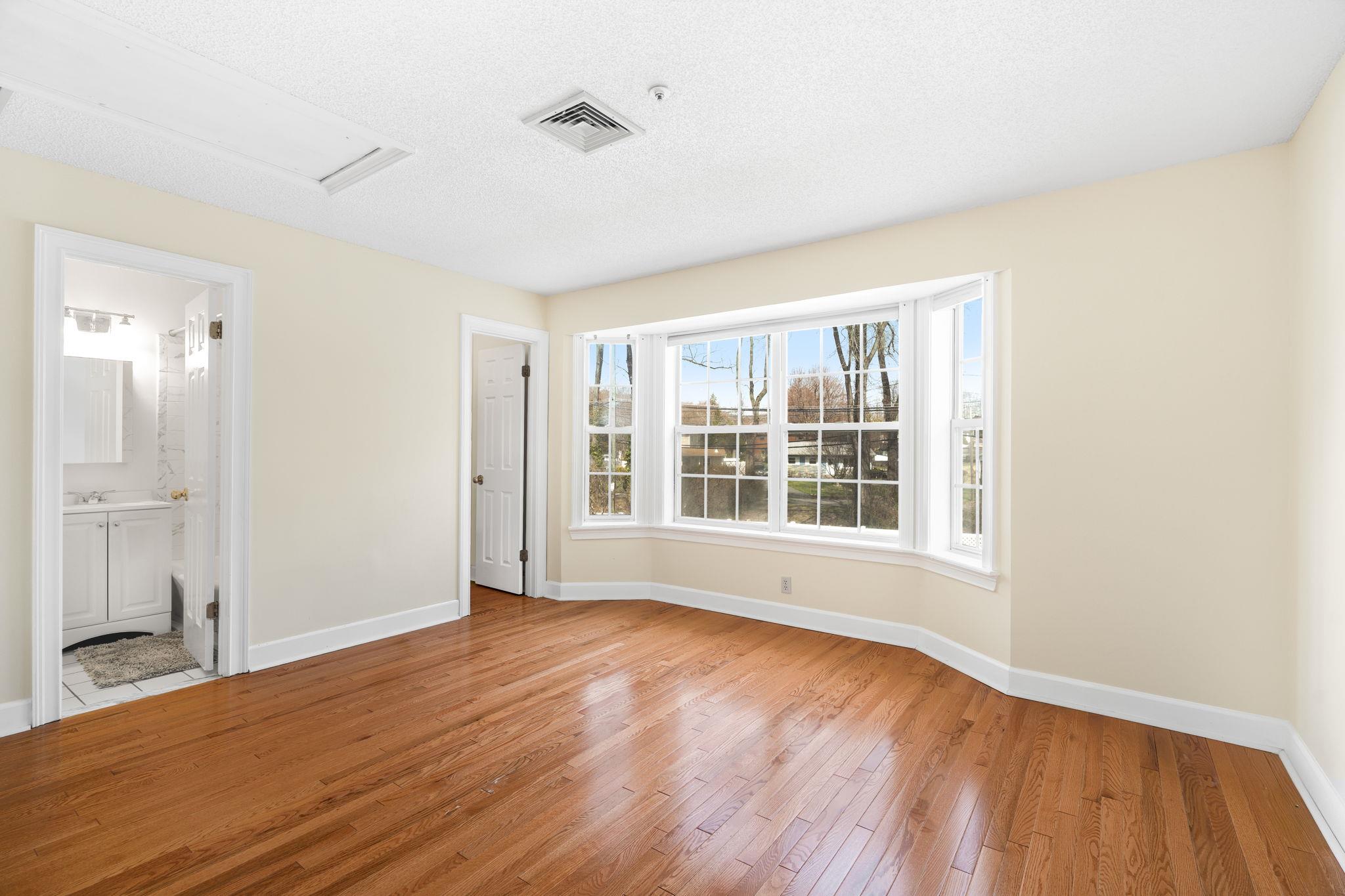 355 Old Tarrytown Road #612, White Plains, New York image 17
