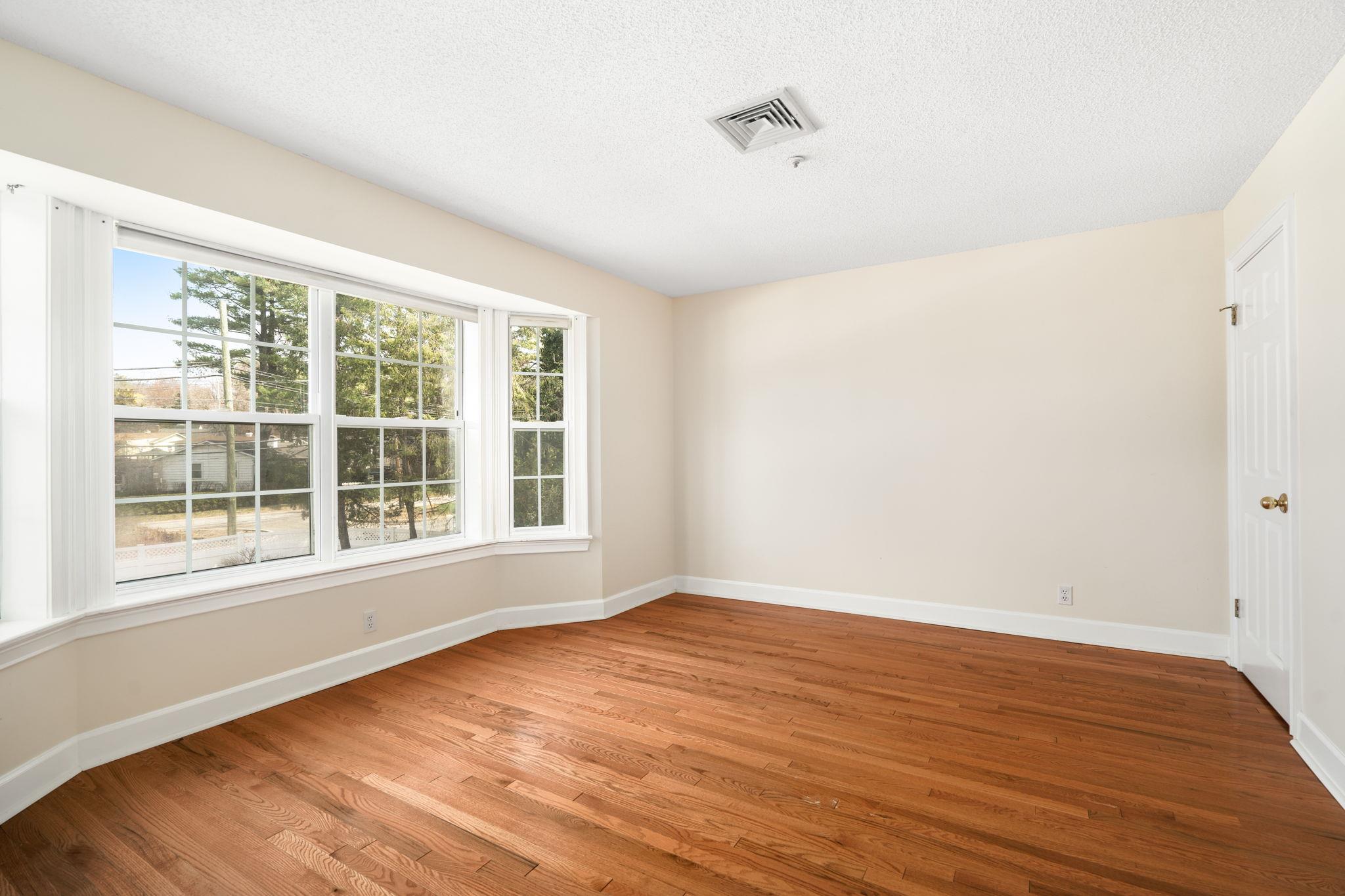 355 Old Tarrytown Road #612, White Plains, New York image 16