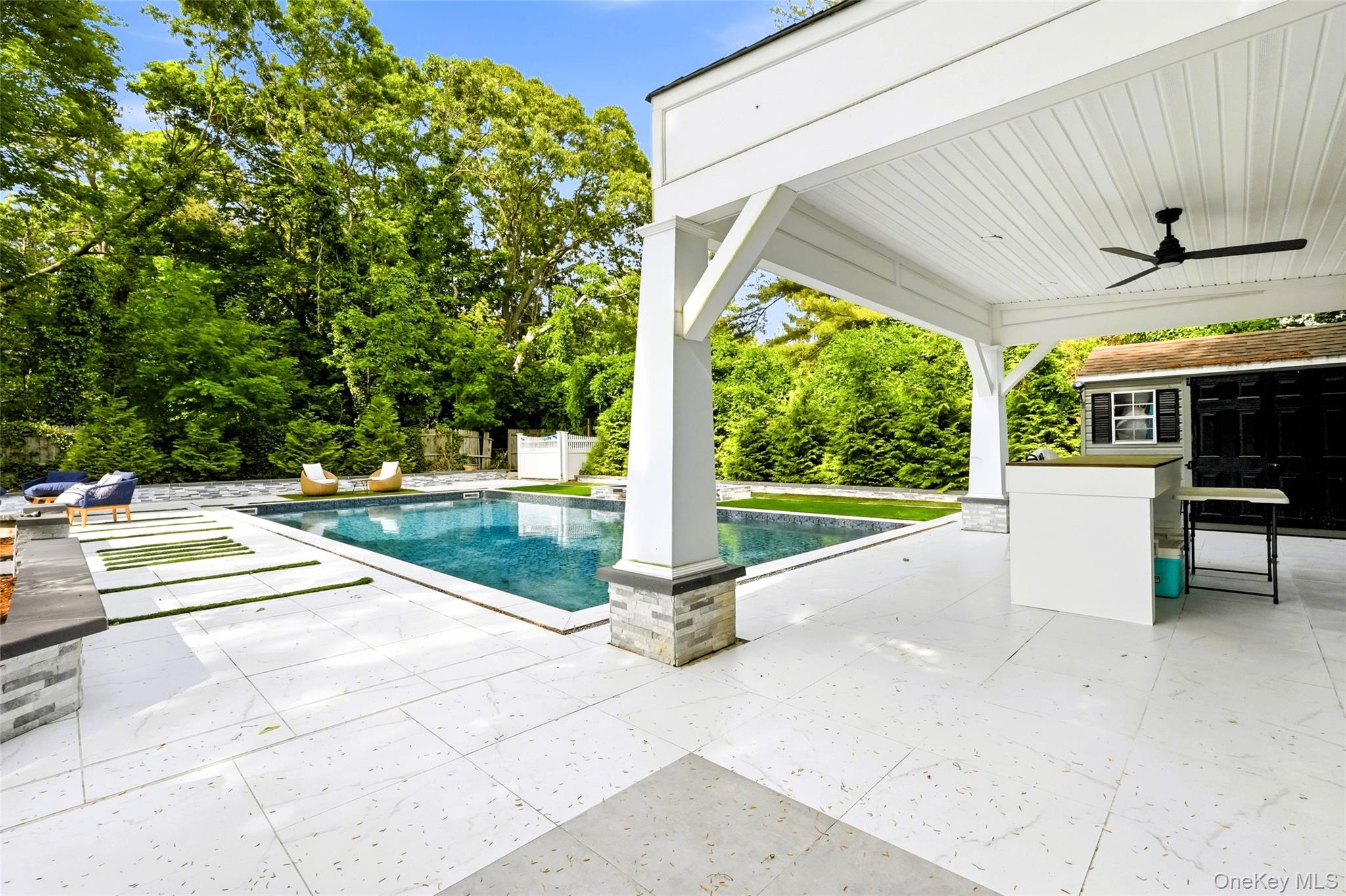 957 Gardiner Drive